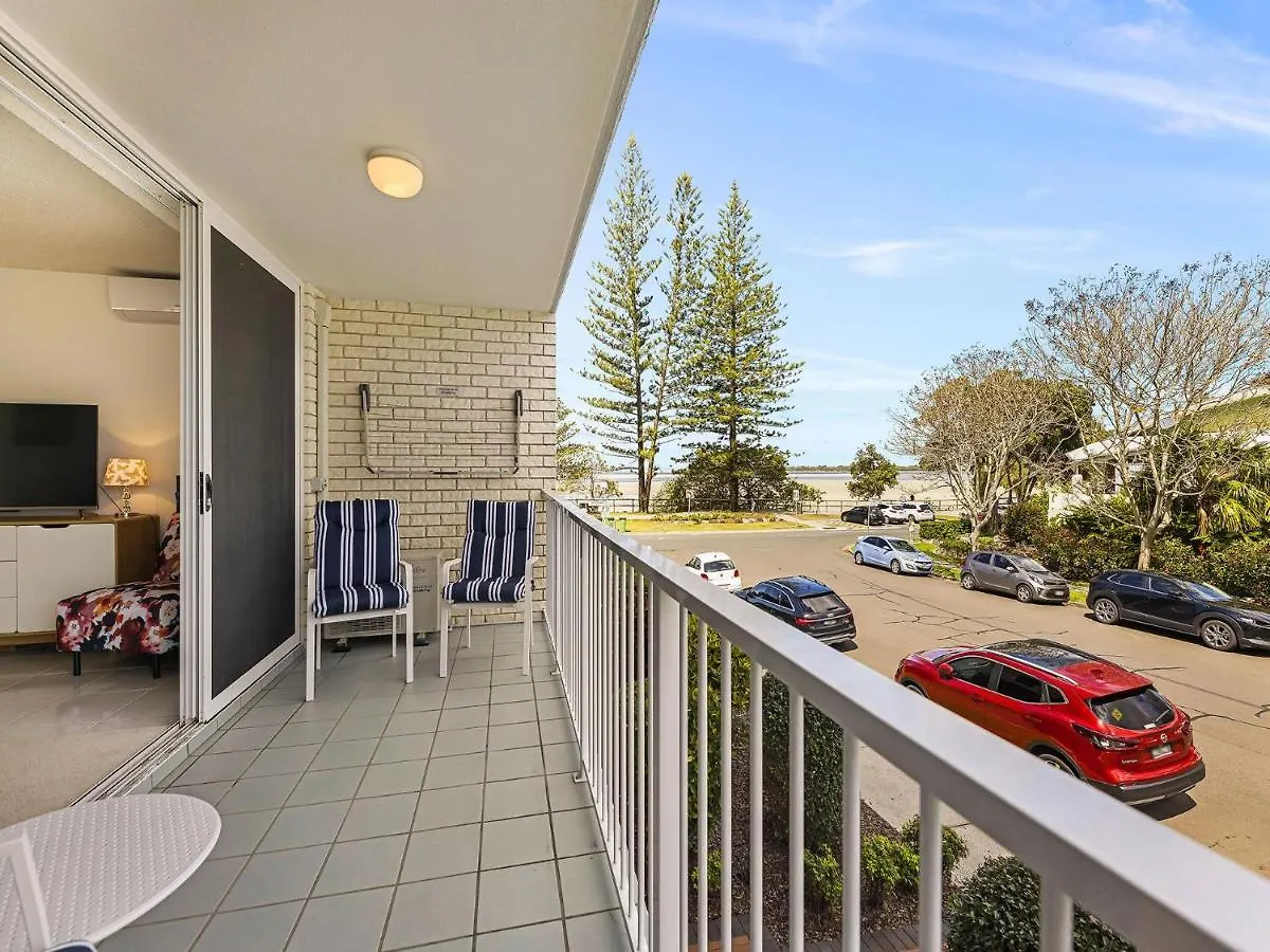 Nelson Point Unit 2 Golden Beach Qld Австралия
